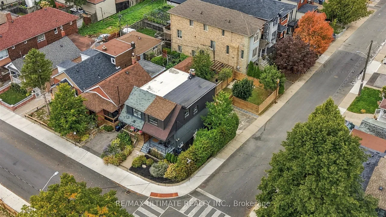 90 Rowntree Avenue — photo 42