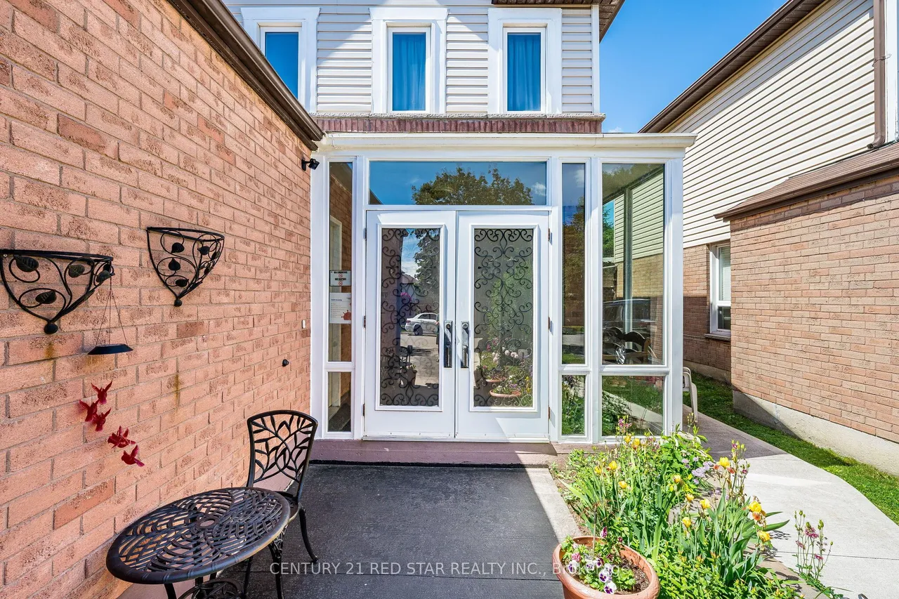 52 Newdale Place — photo 3