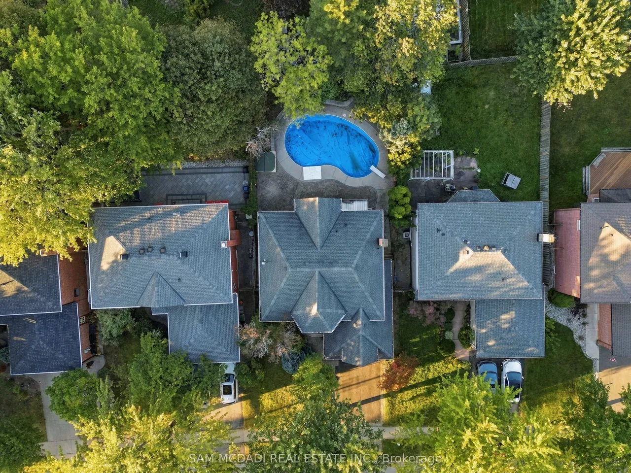 2087 Mayflower Boulevard — photo 38