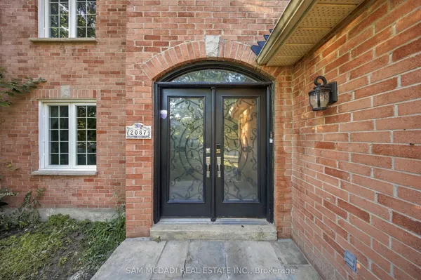 2087 Mayflower Boulevard — photo 2
