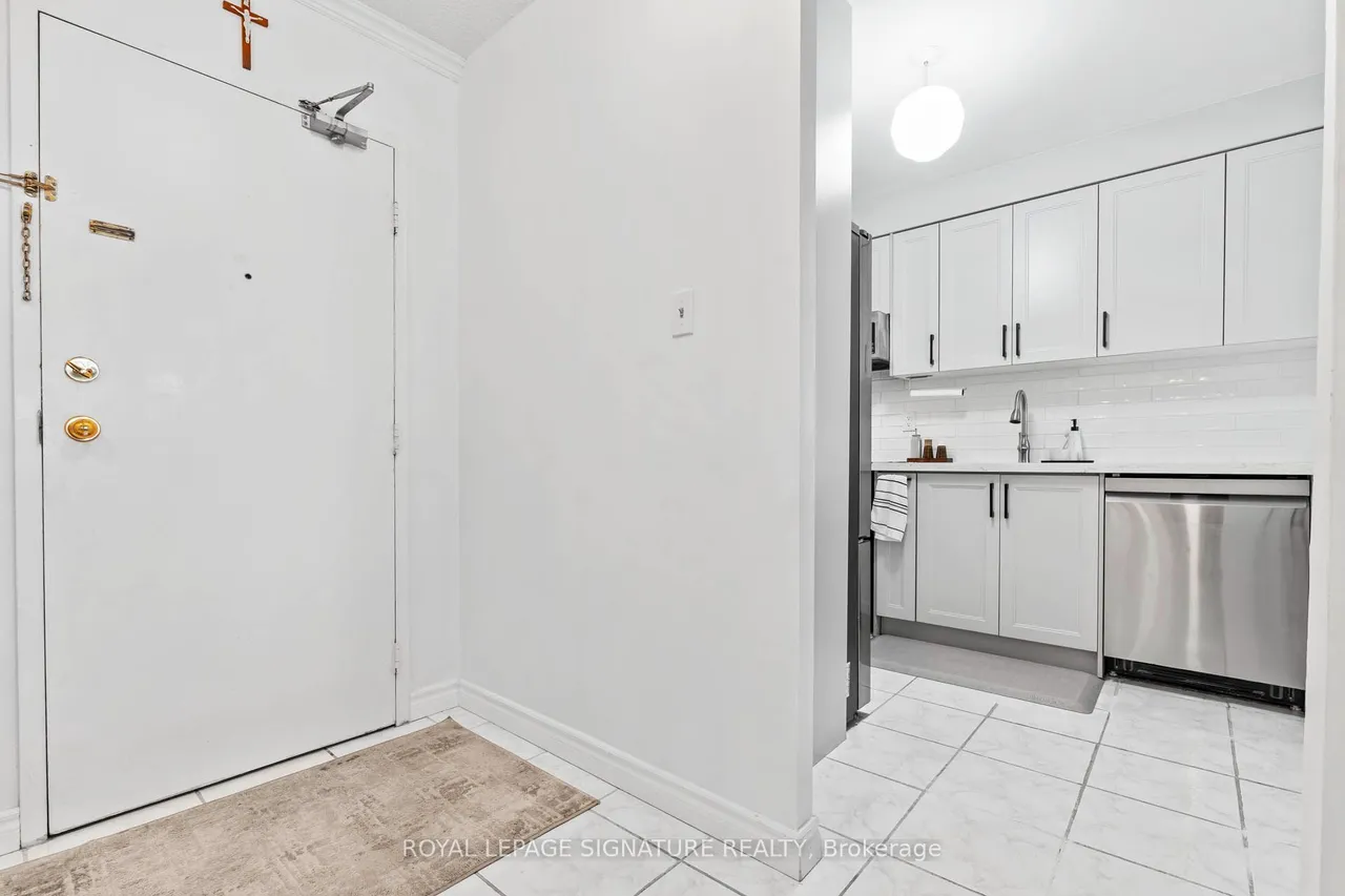 238 Albion Road, Unit 607 — photo 2
