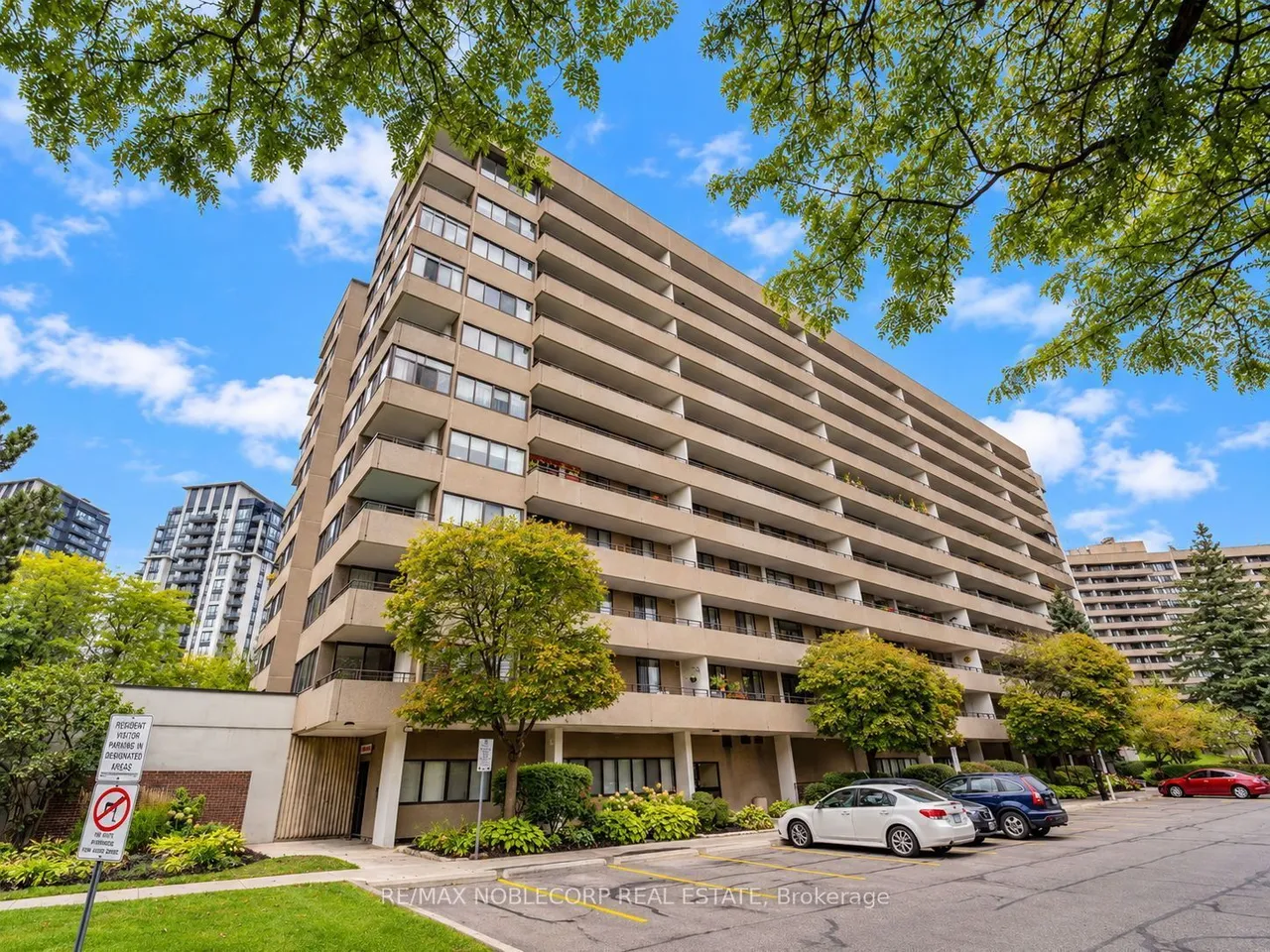 1320 Mississauga Valley, Unit 405