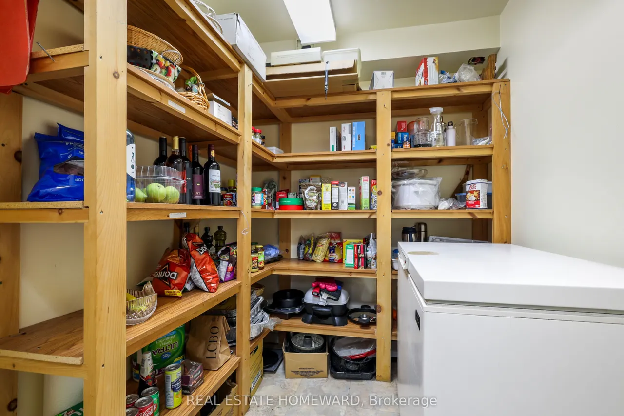6399 Colebrook Crescent — photo 41