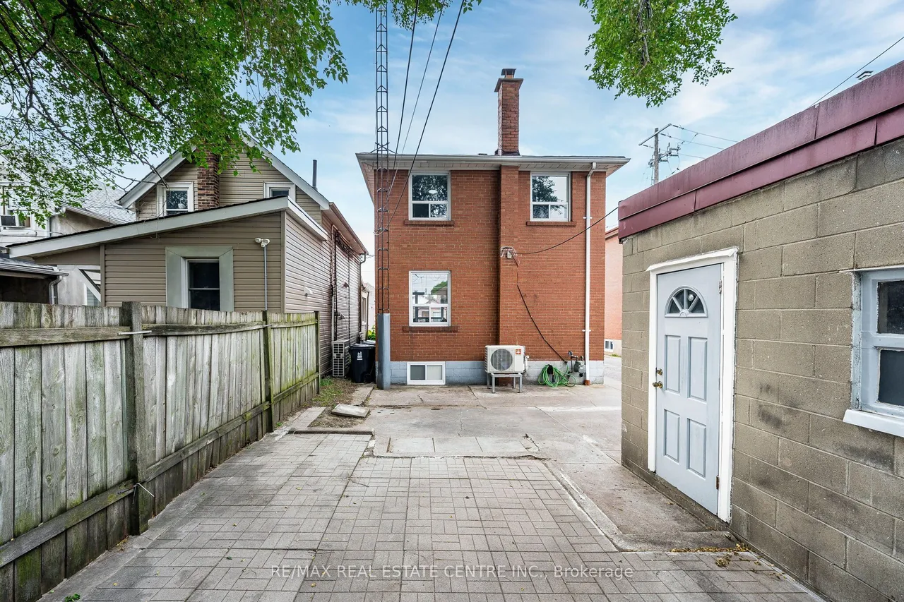 665 Jane Street — photo 37