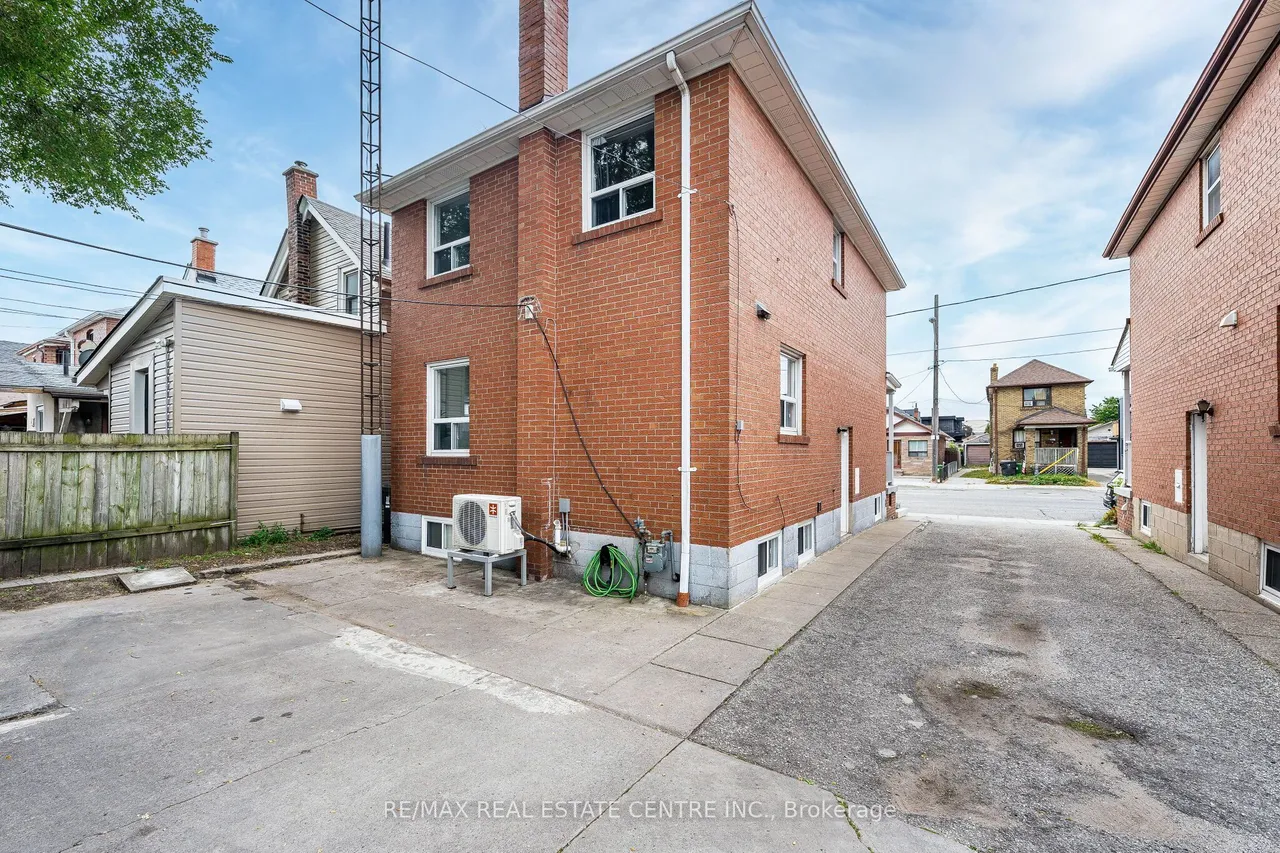 665 Jane Street — photo 38