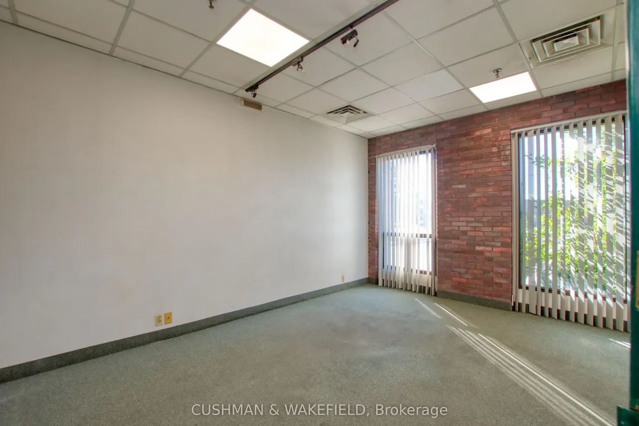 1280 Fewster Drive — photo 14