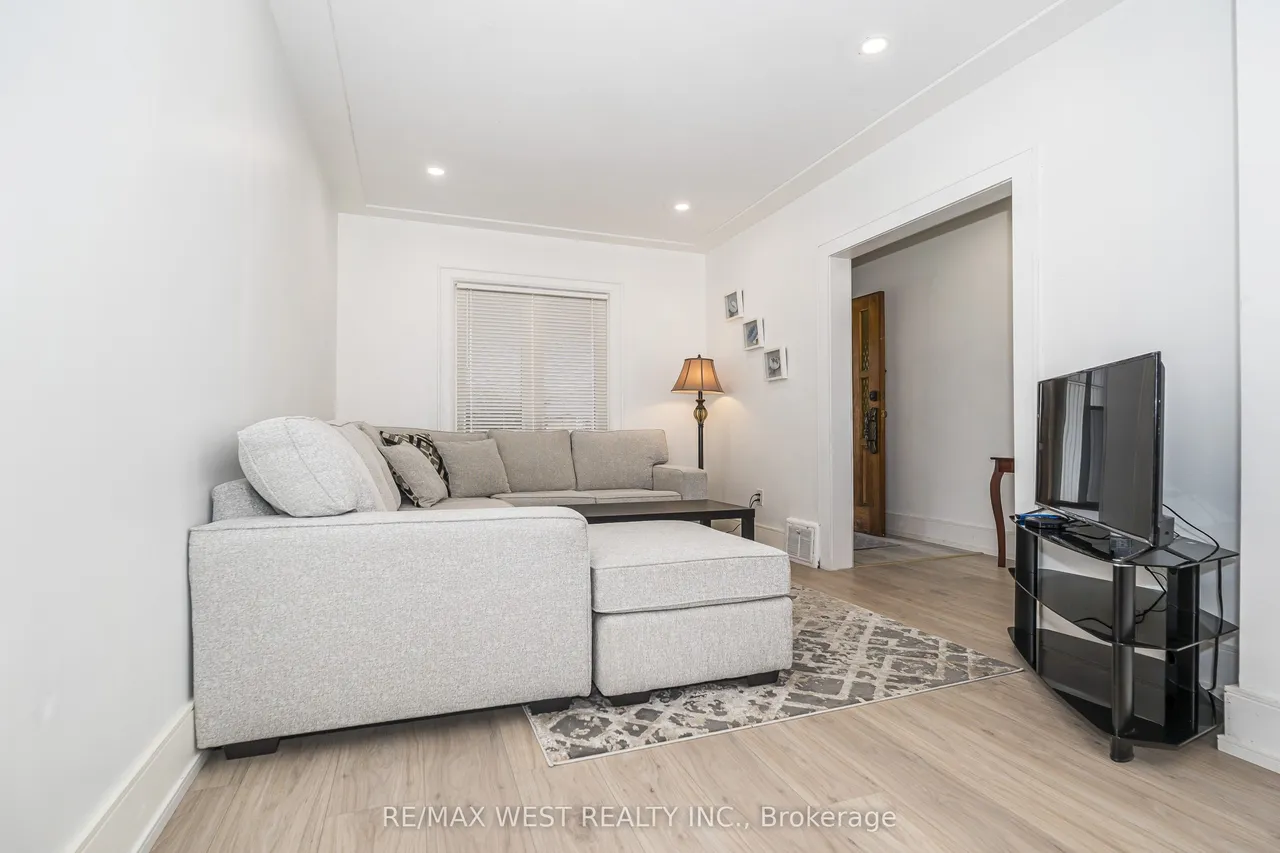 83 Scott Road — photo 3