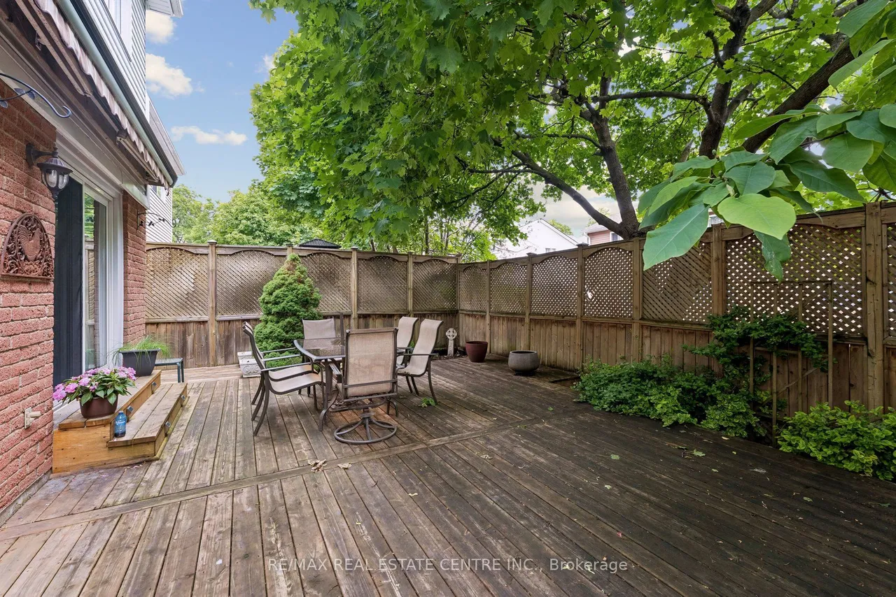 26 Jameson Crescent — photo 37
