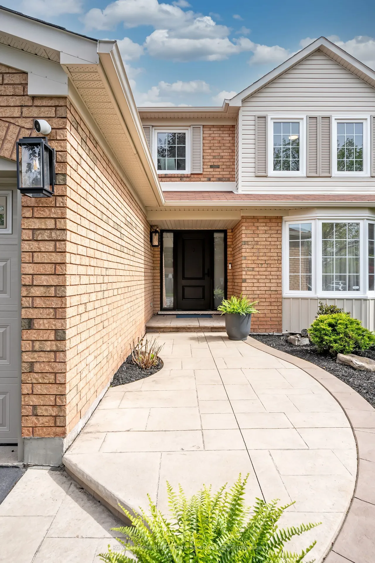 1429 Thistledown Road — photo 3