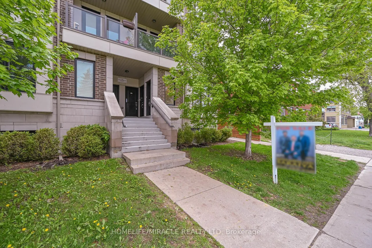256 ROYAL YORK Road, Unit 114 — photo 2