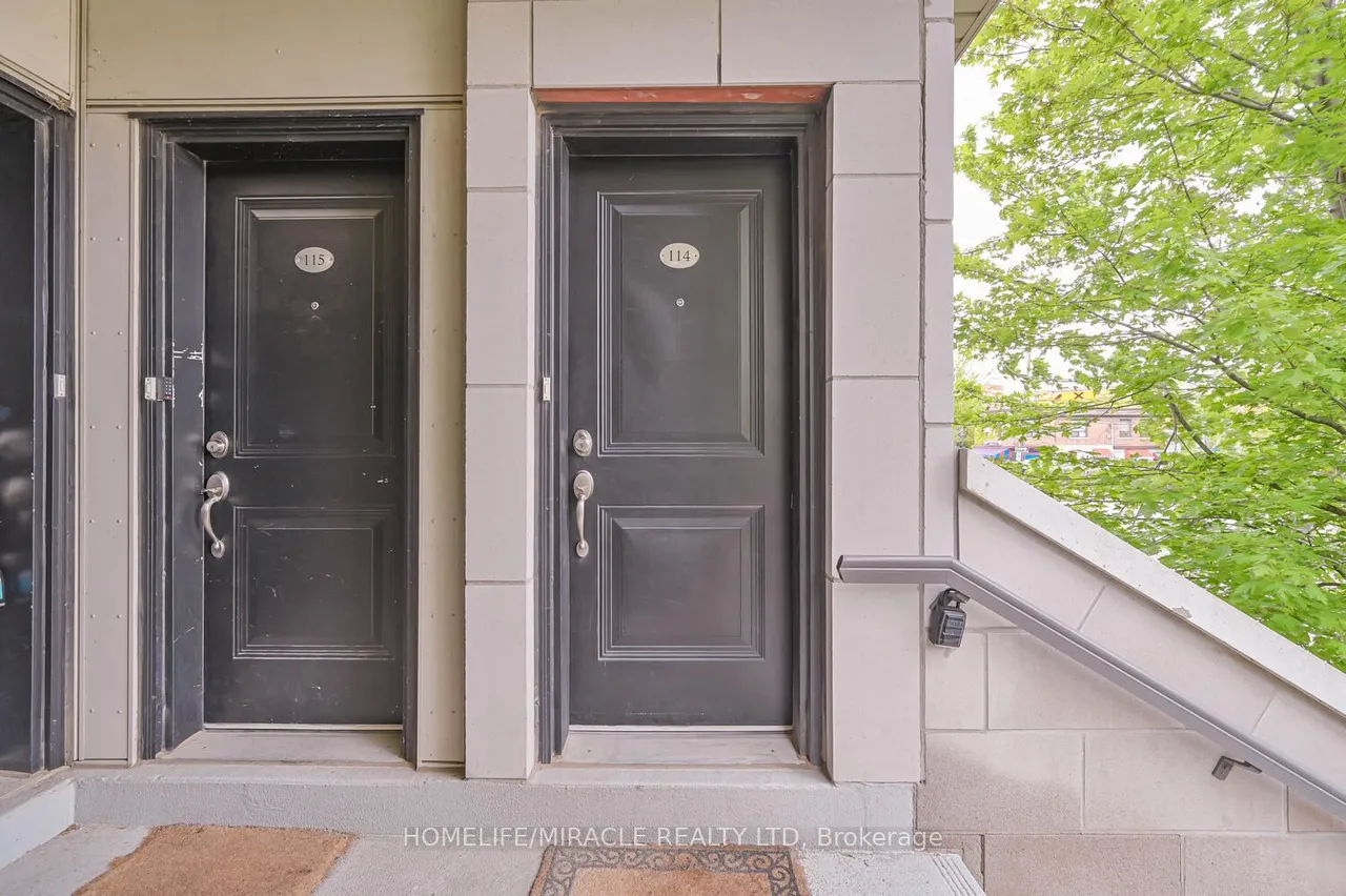 256 ROYAL YORK Road, Unit 114 — photo 3