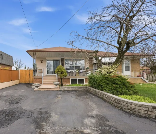 1257 Alexandra Avenue — photo 2