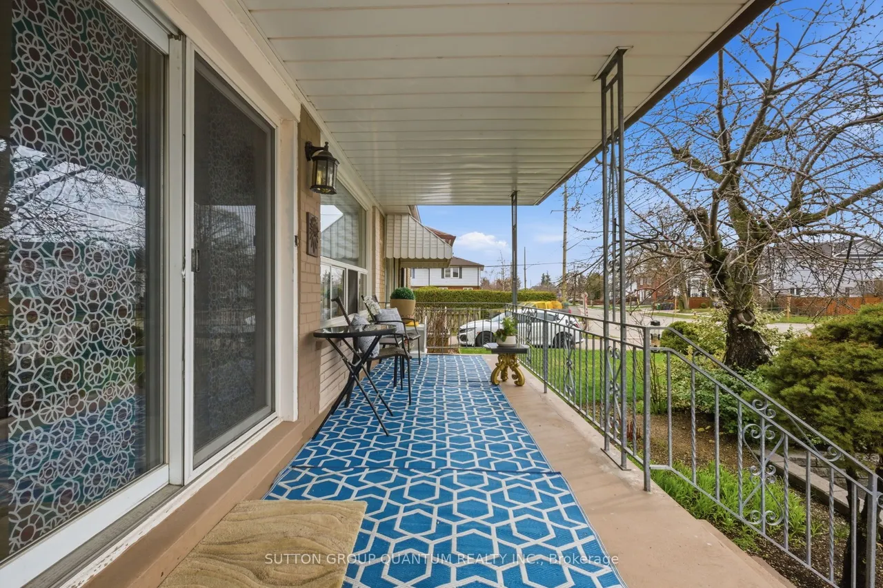 1257 Alexandra Avenue — photo 3
