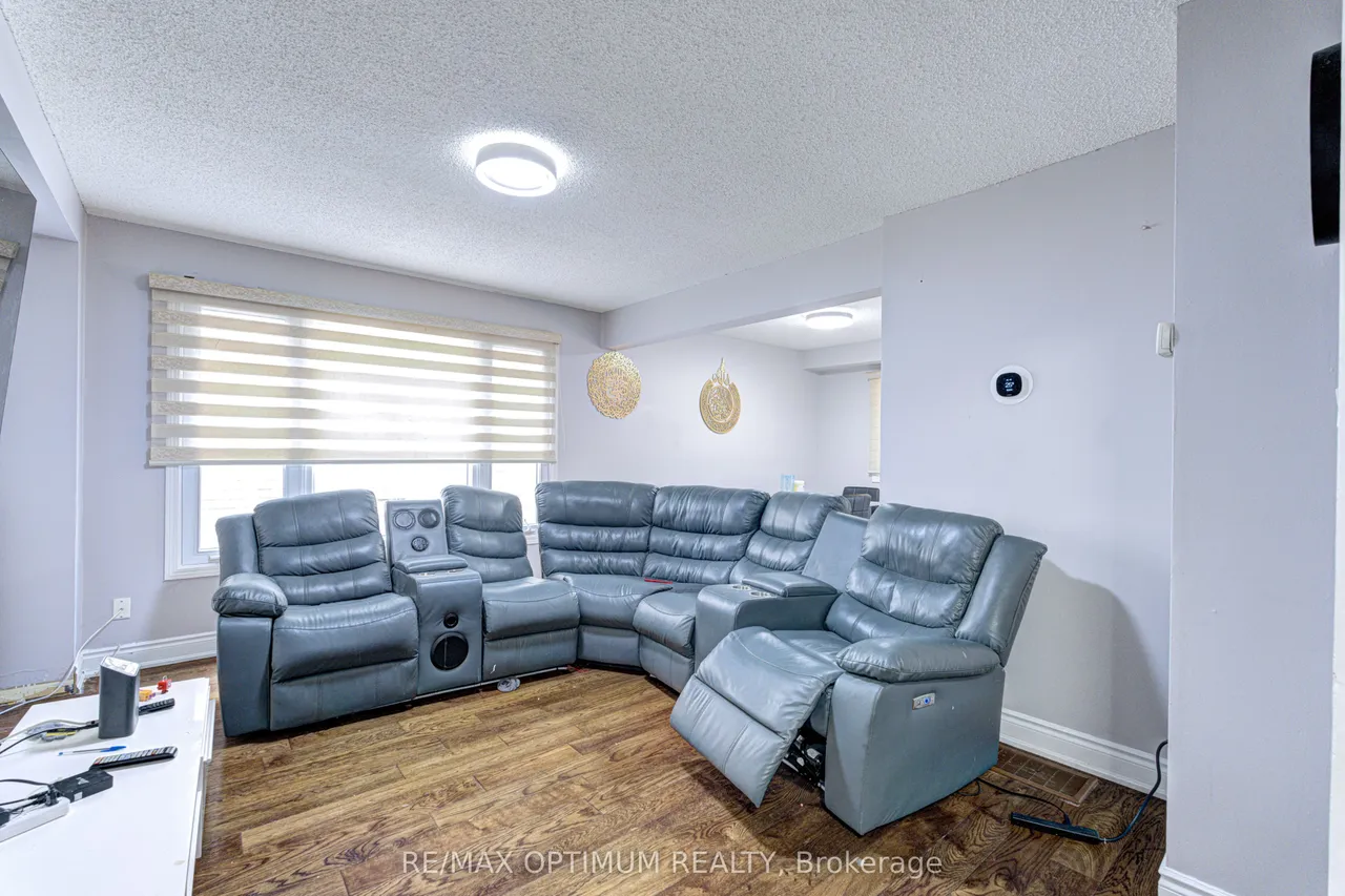 5 Roehampton Crescent — photo 2