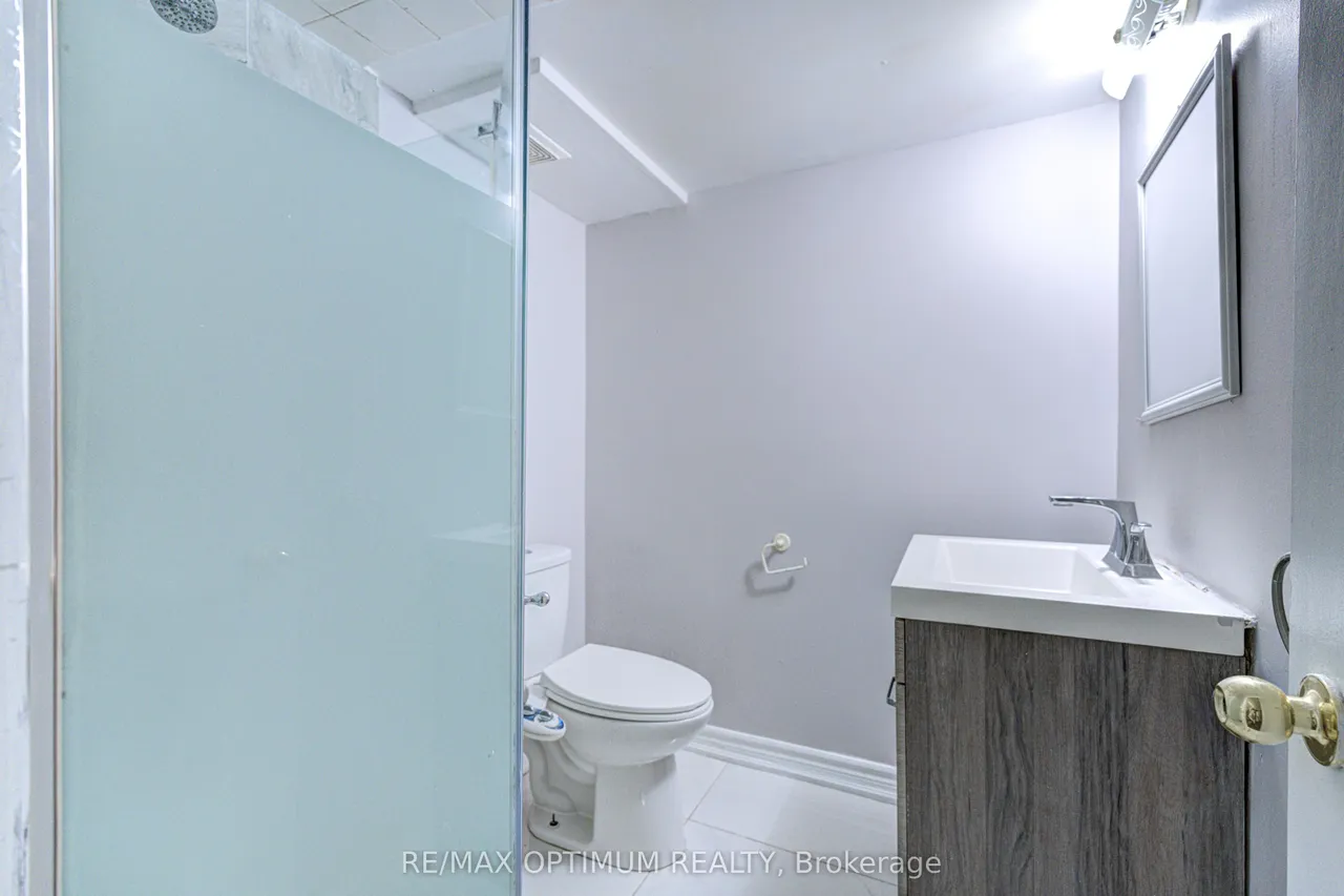 5 Roehampton Crescent — photo 22
