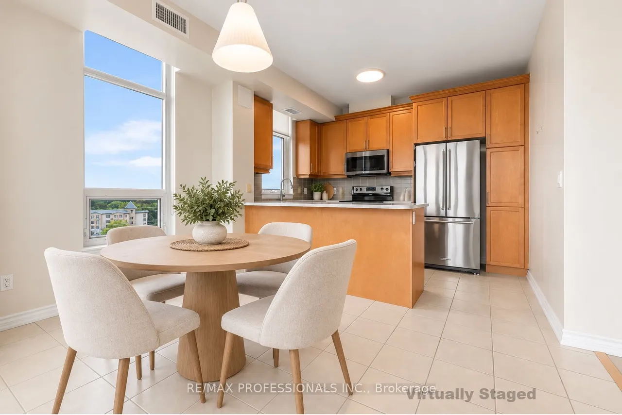 1135 Royal York Road, Unit 816 — photo 3