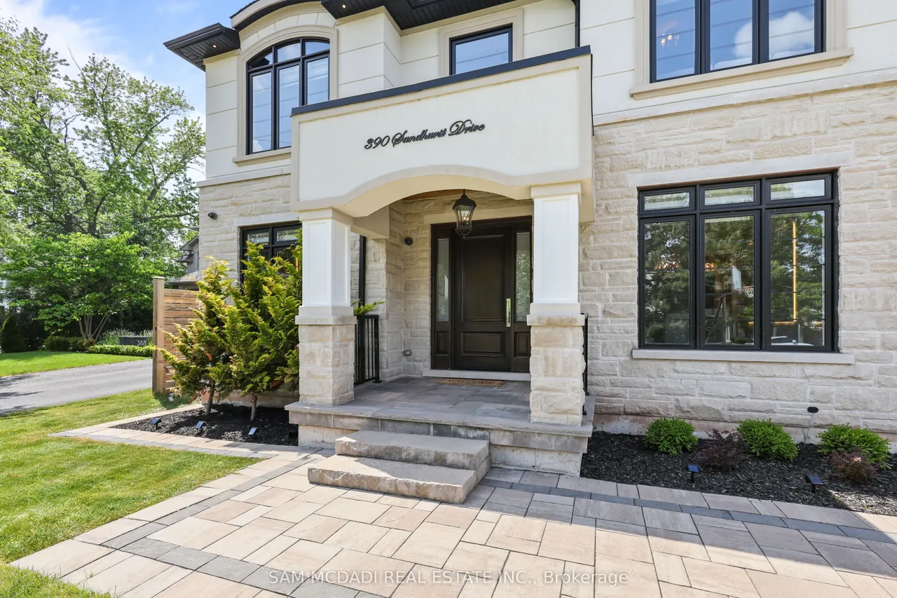 390 Sandhurst Drive — photo 2