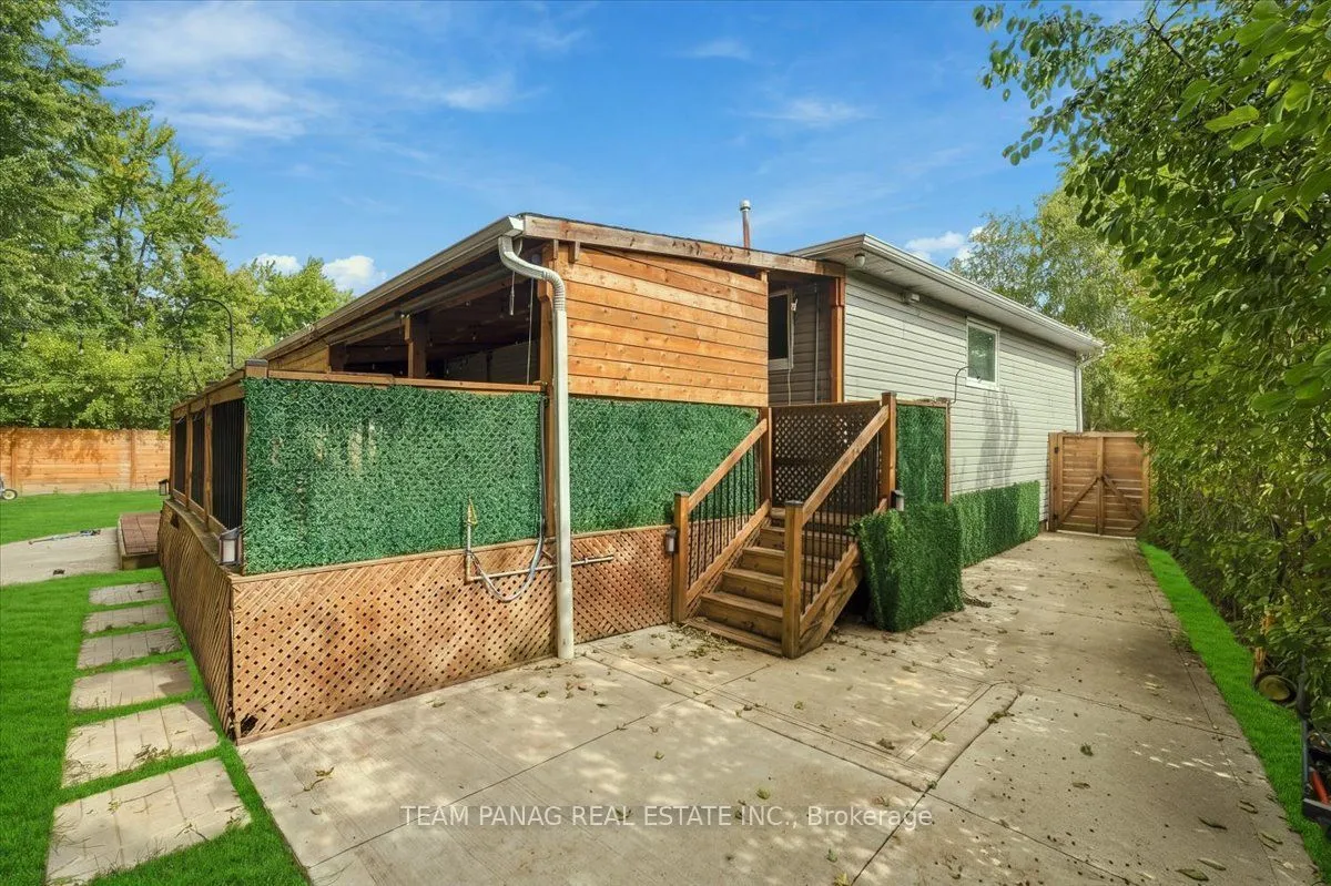 16 Groveland Court — photo 37
