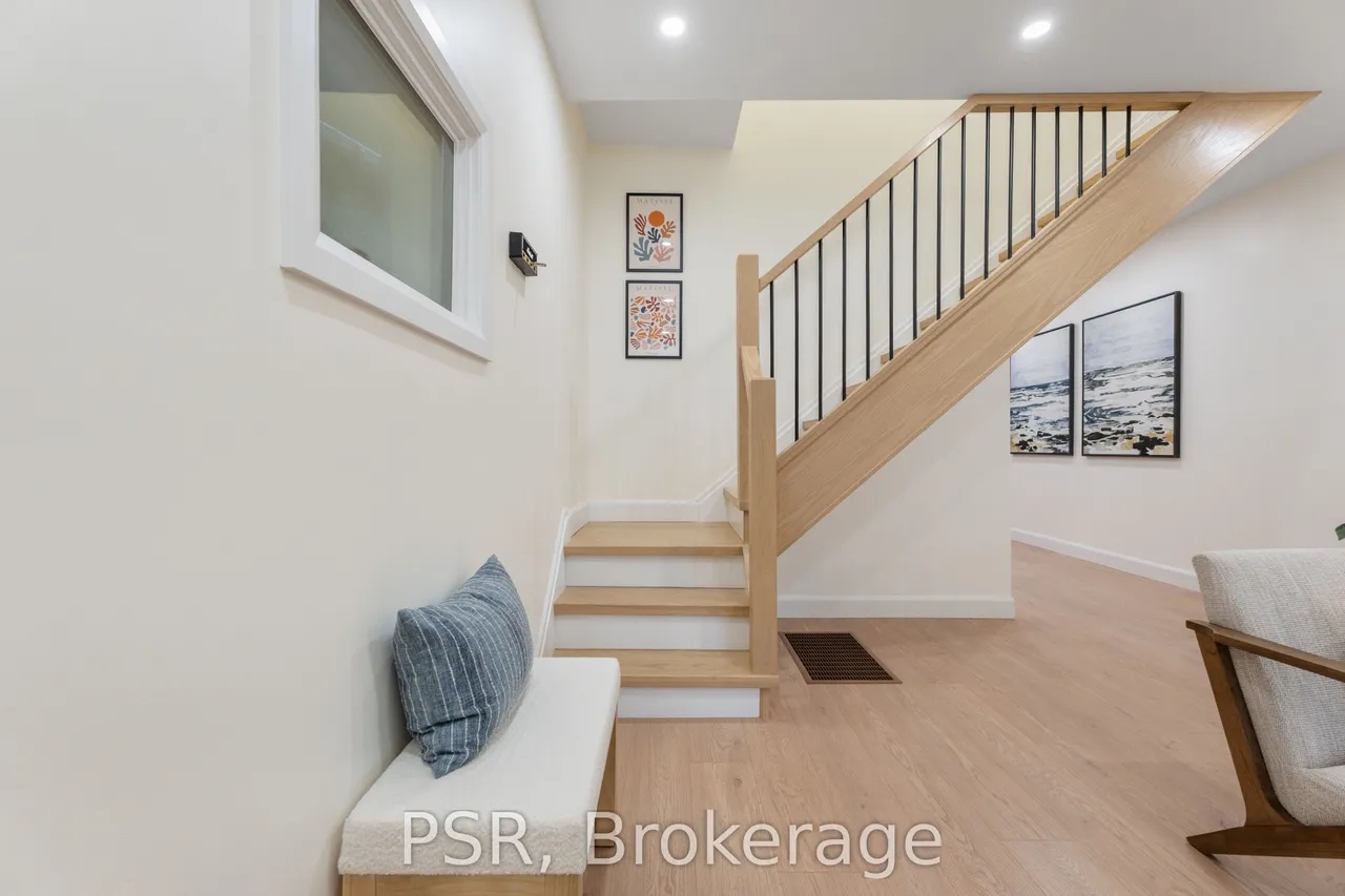 1045 Ossington Avenue — photo 3