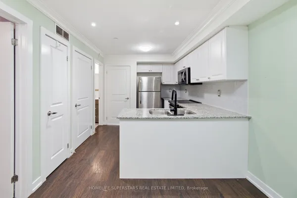 8 Drummond Street, Unit 413