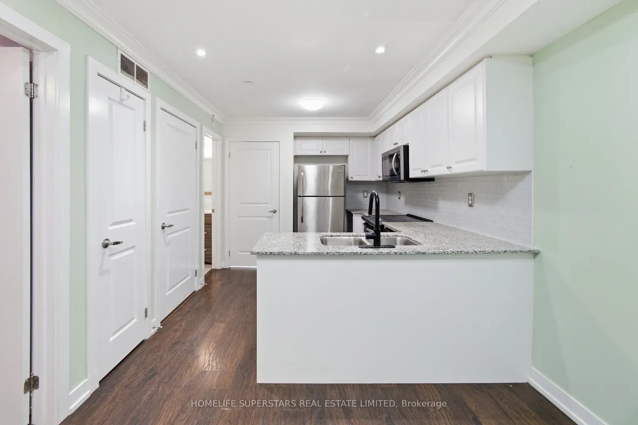 8 Drummond Street, Unit 413