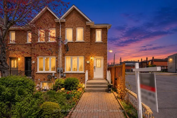 2138 Eglinton Avenue W