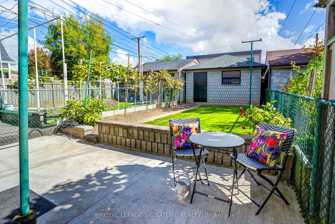 105 Earlscourt Avenue — photo 22
