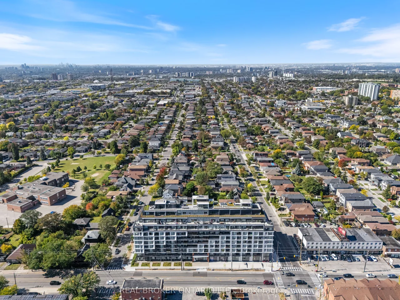 556 Marlee Avenue, Unit 605 — photo 41