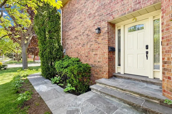 1120 Potters Wheel Crescent — photo 2