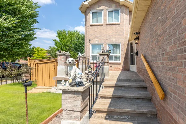 55 Atkins Circle — photo 2