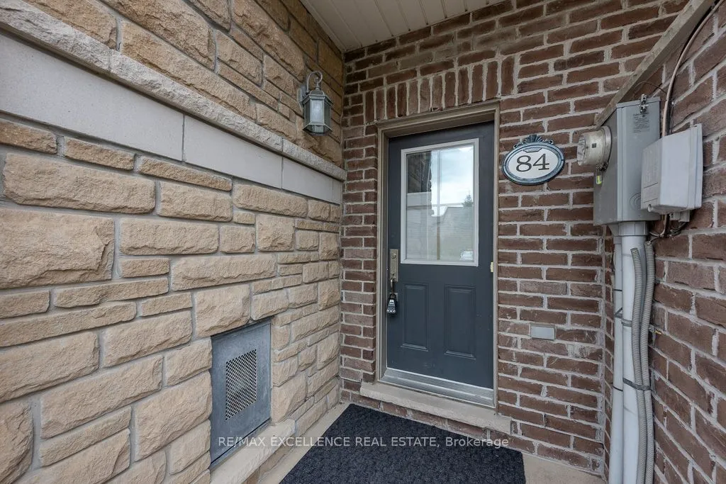 110 Cedar Lake Crescent, Unit 84 — photo 3