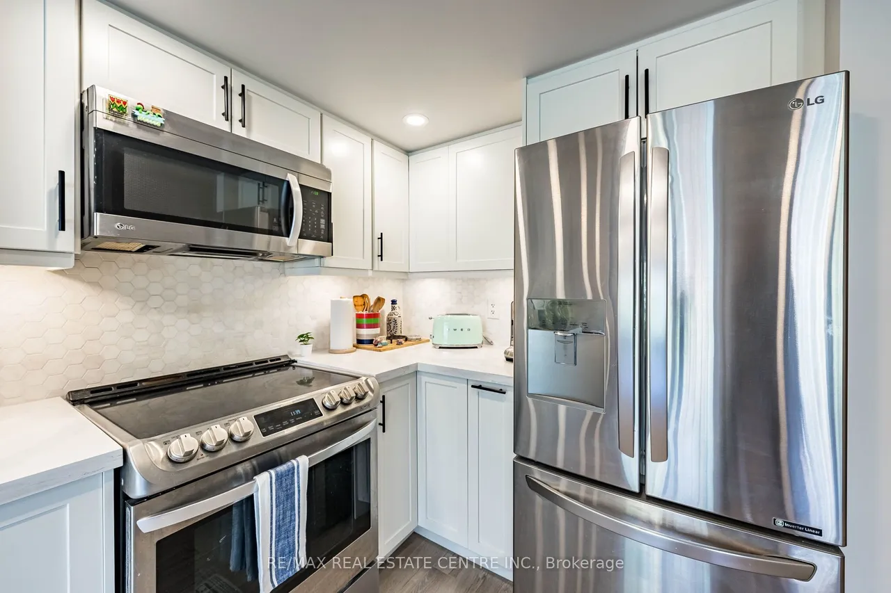 16 Laidlaw Street, Unit 920 — photo 2