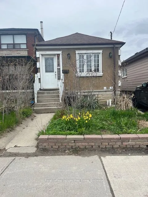 627 Caledonia Road — photo 2