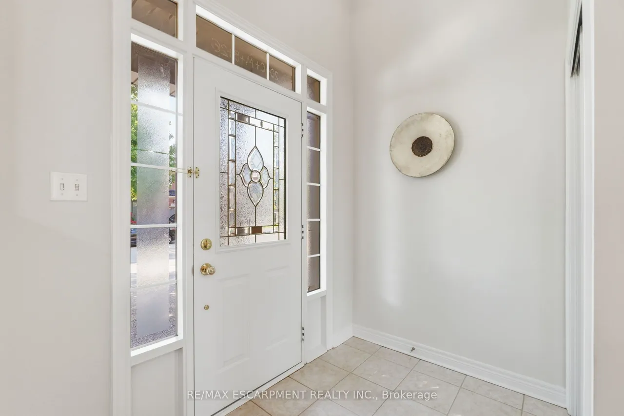 2241 GLAZEBROOK Circle — photo 3