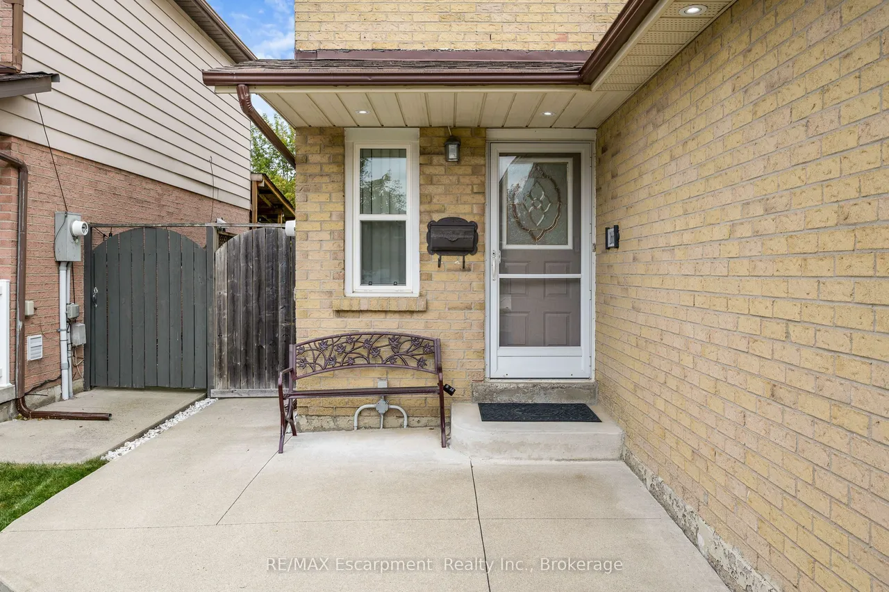 166 Martindale Crescent — photo 3