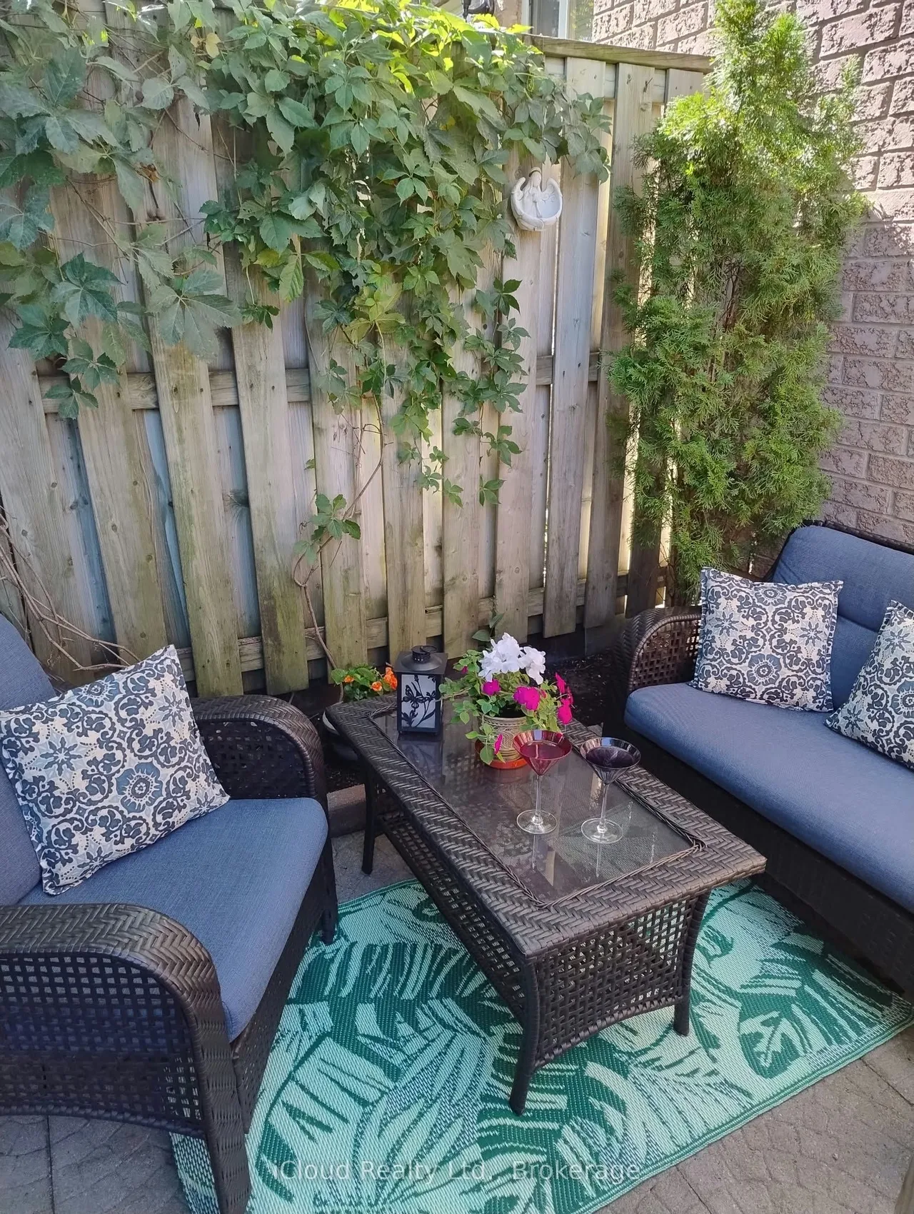 51 Spadina Road — photo 45