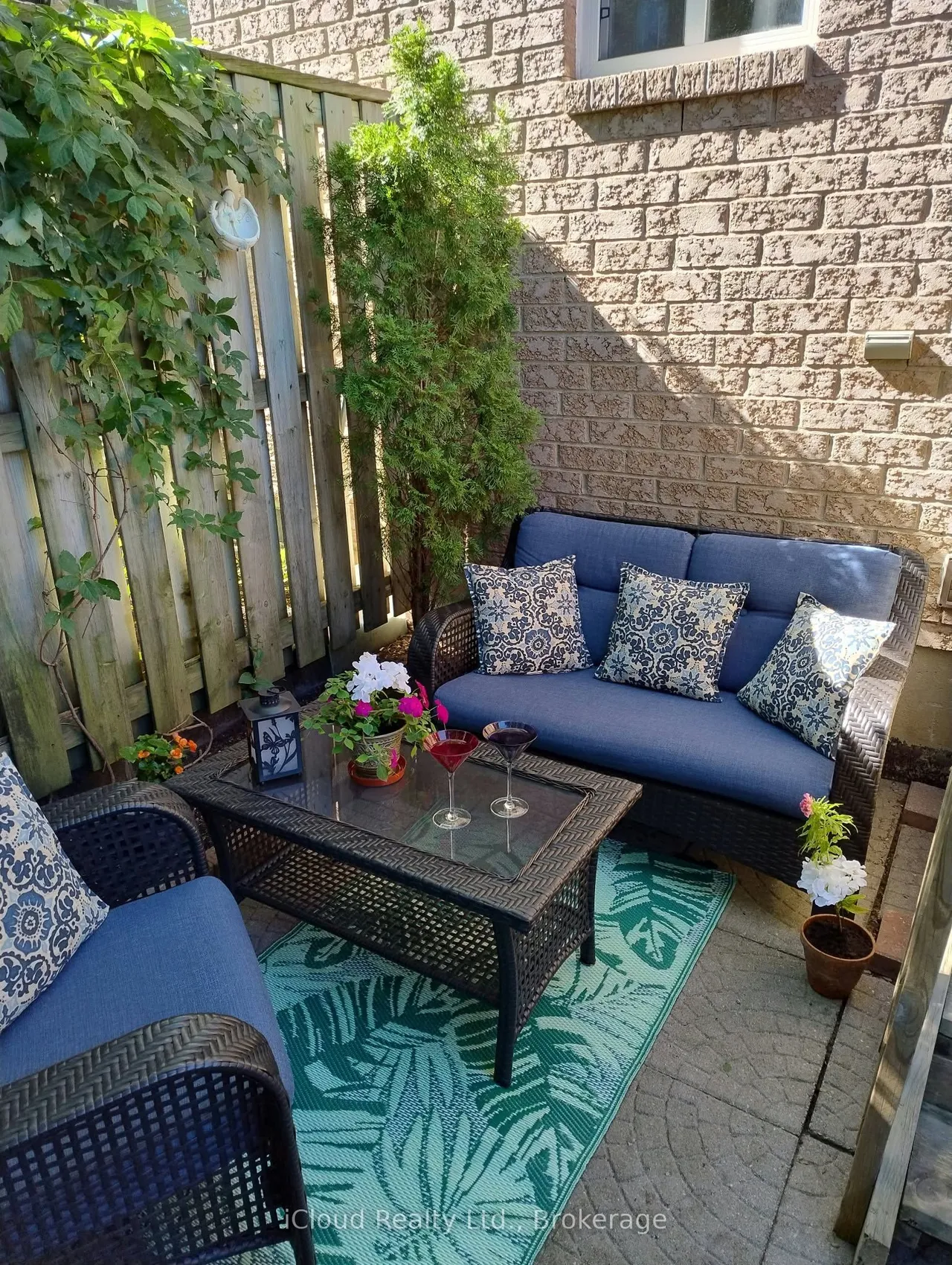 51 Spadina Road — photo 44