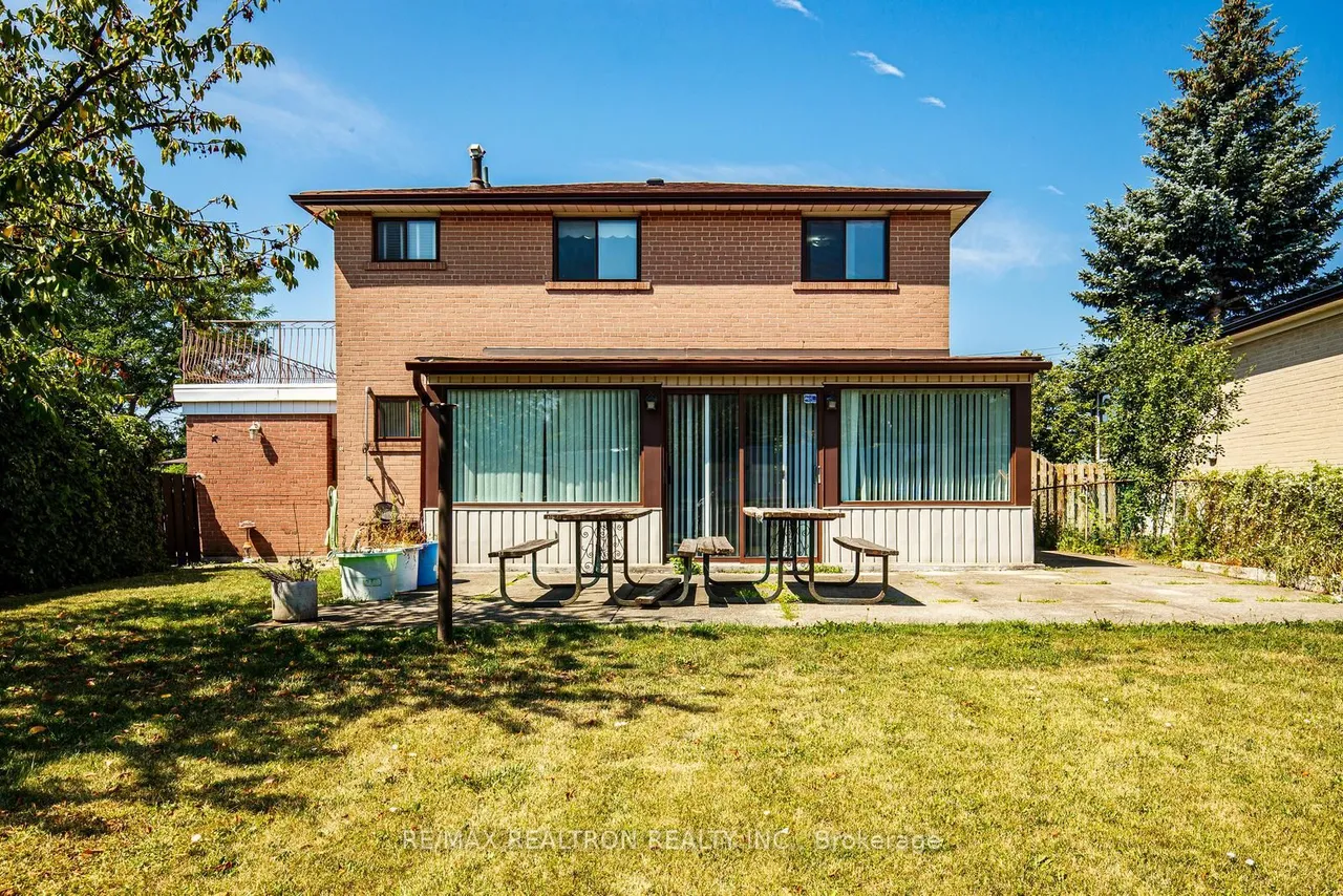 115 Hullmar Drive — photo 38