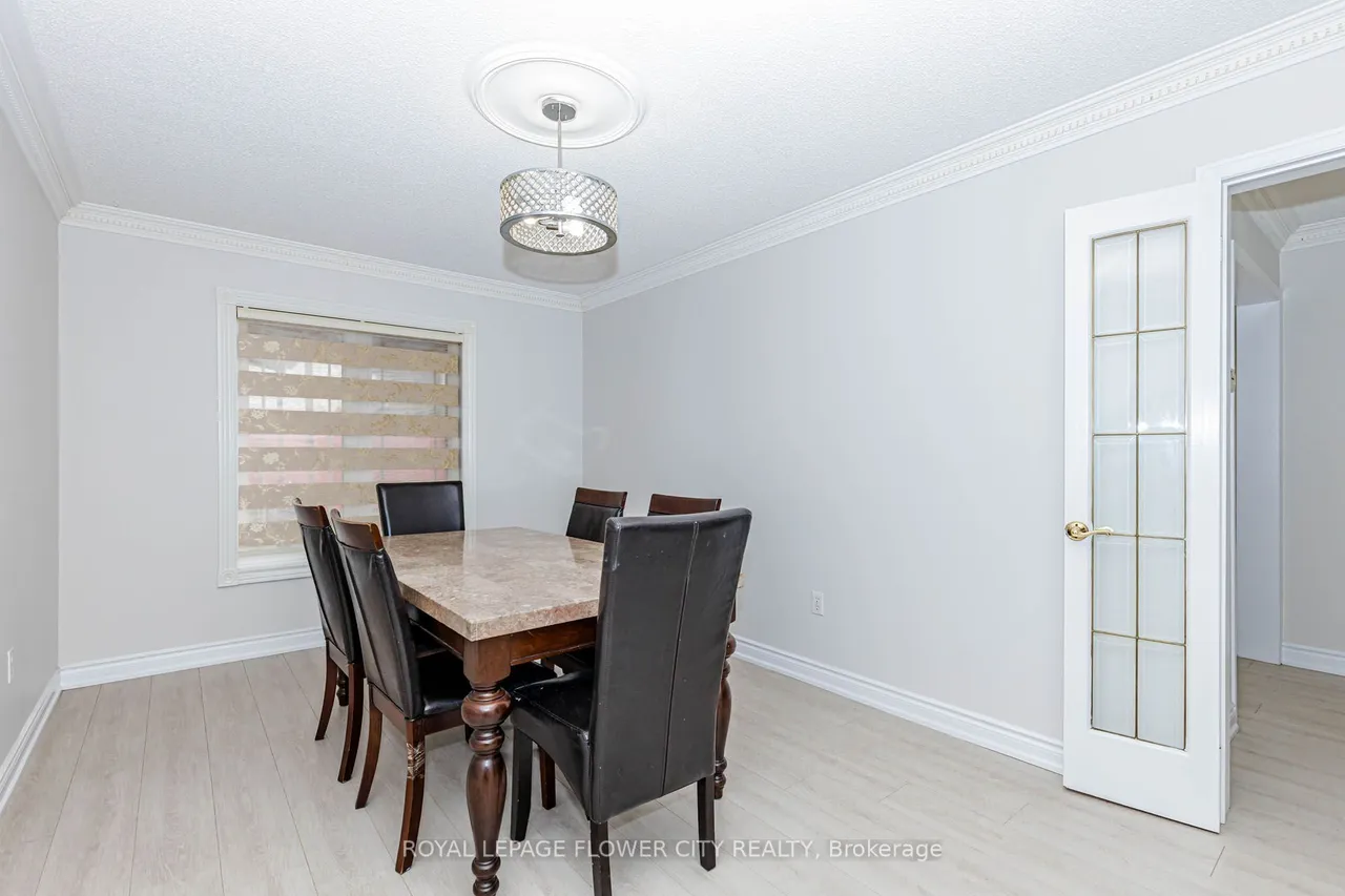 14 Canarvan Court — photo 50