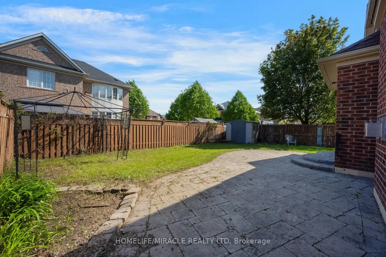 17 Latania Boulevard — photo 50