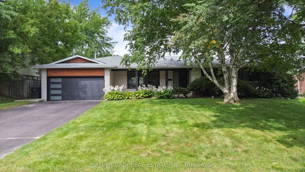1357 Saginaw Crescent — photo 2