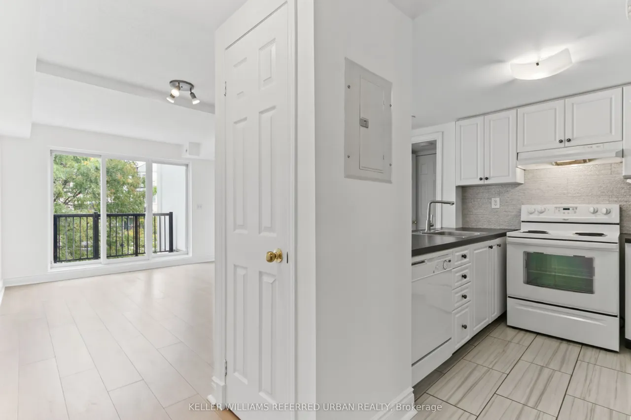 3035 Finch Avenue W, Unit 2016 — photo 3