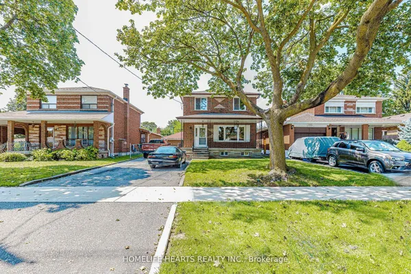 6 Dittmer Crescent — photo 2