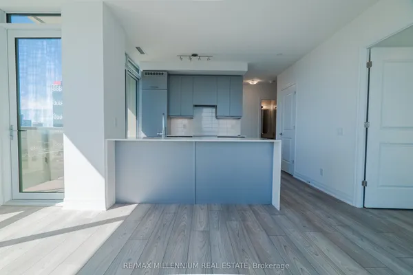 36 Elm Drive W, Unit 2607 — photo 2