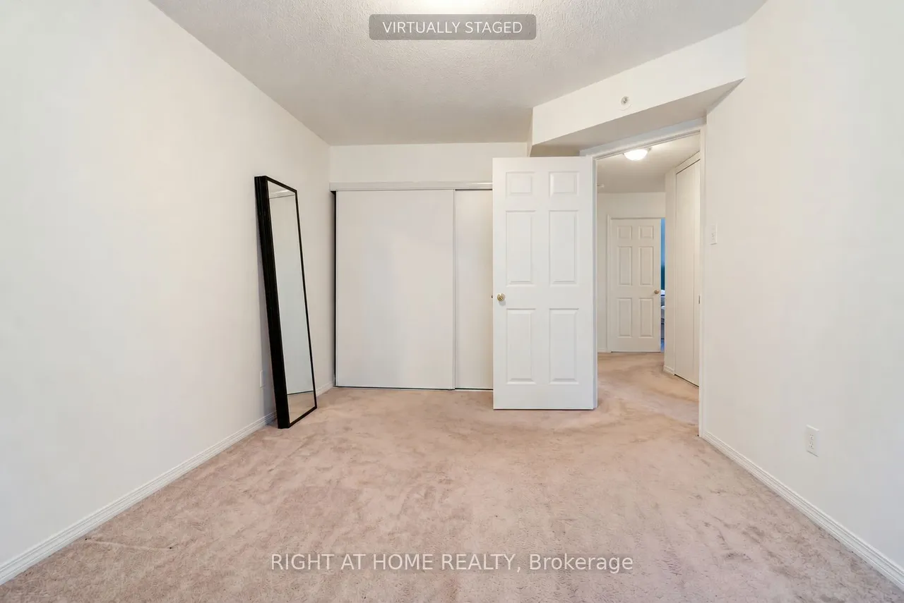 55 George Appleton Way, Unit 2095 — photo 26