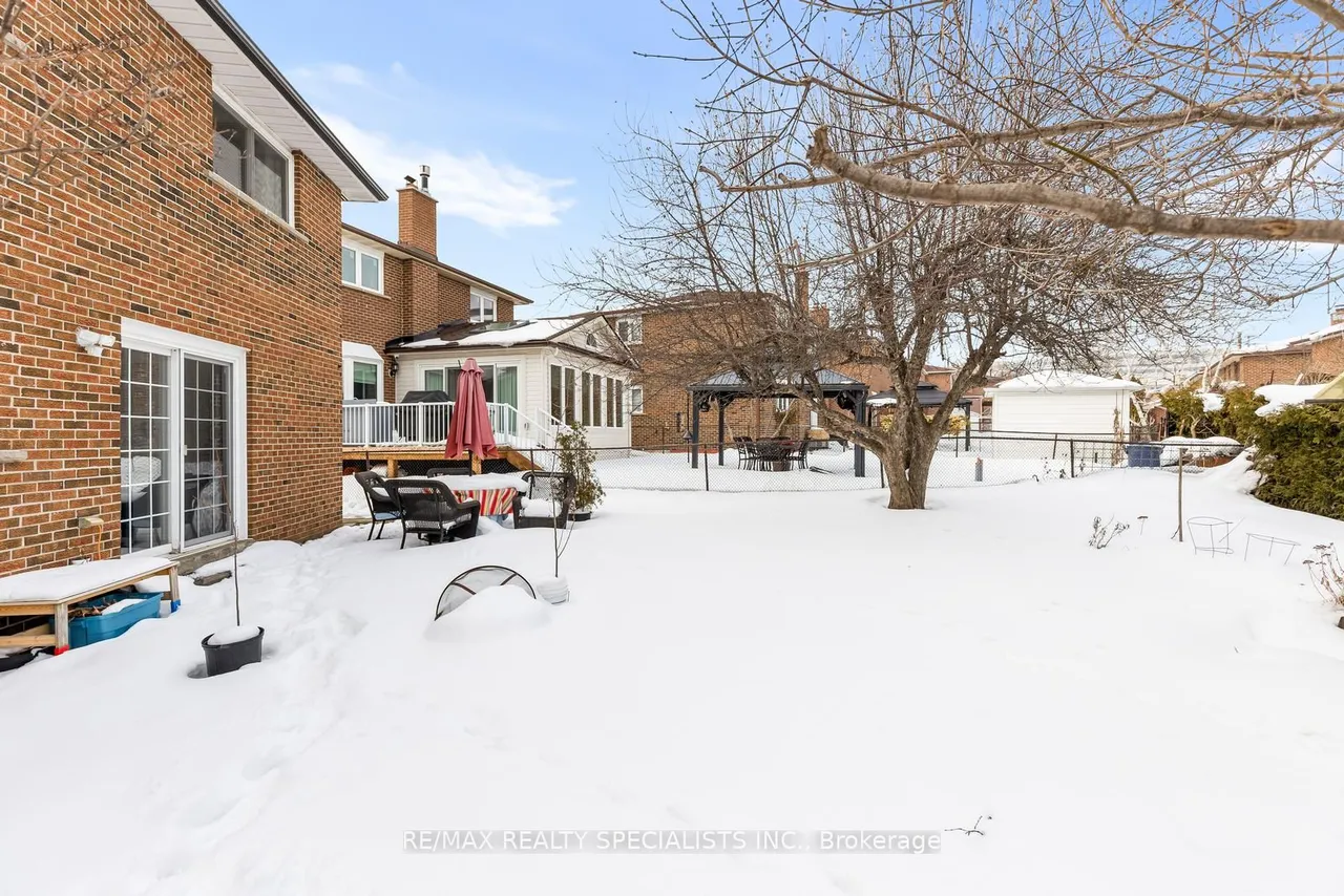 100 Princeton Terrace — photo 50