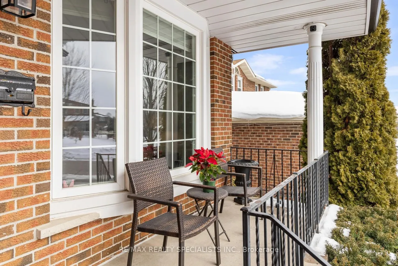 100 Princeton Terrace — photo 3