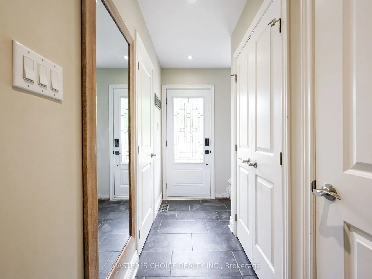 36 Sprucedale Court — photo 3