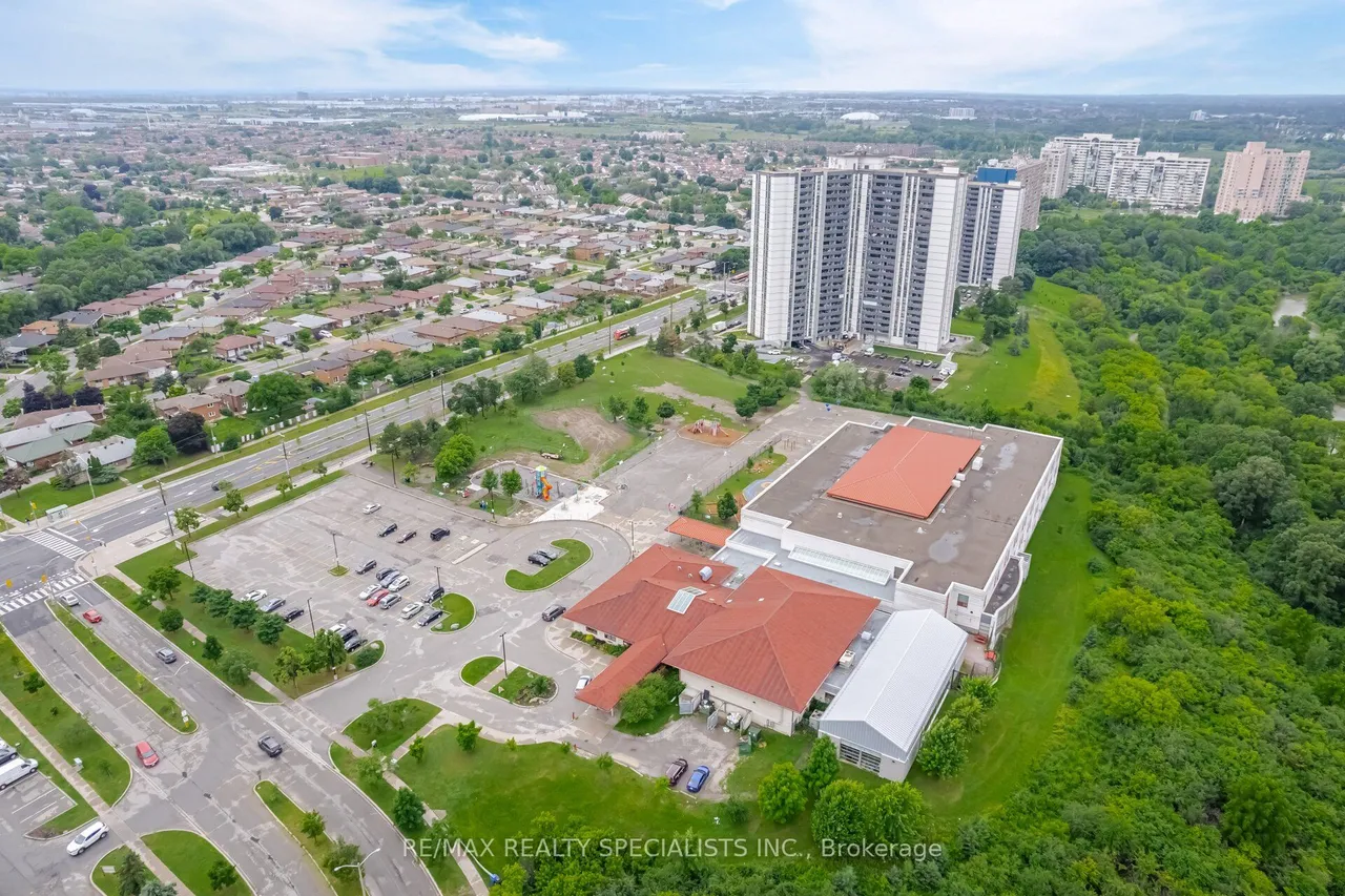 1 Rowntree Road, Unit 611 — photo 49