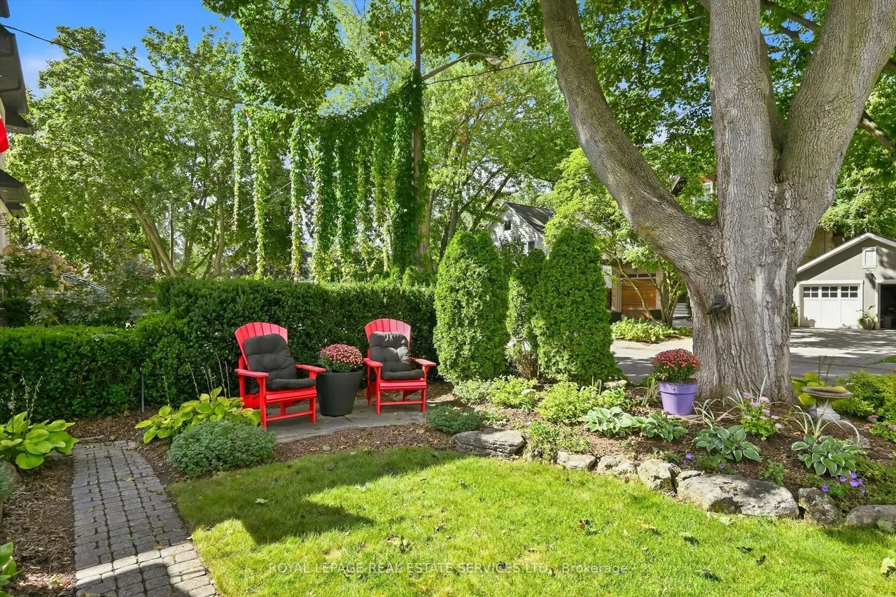32 Anderson Street — photo 3
